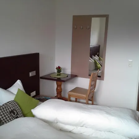 - Ferienwohnung Waldrand Ried im Zillertal