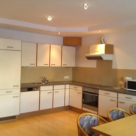 - Ferienwohnung Waldrand
