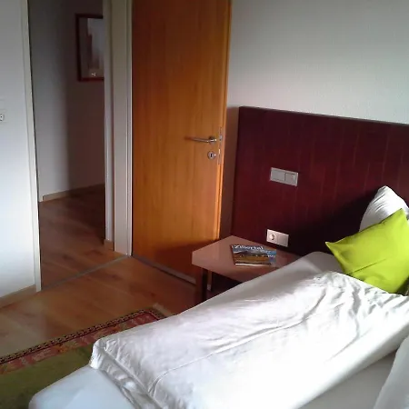 - Ferienwohnung Waldrand * Ried im Zillertal